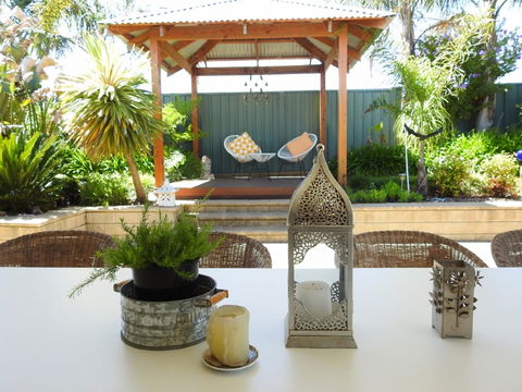 Sanctuary In The Valley - E Caravan Parks 25