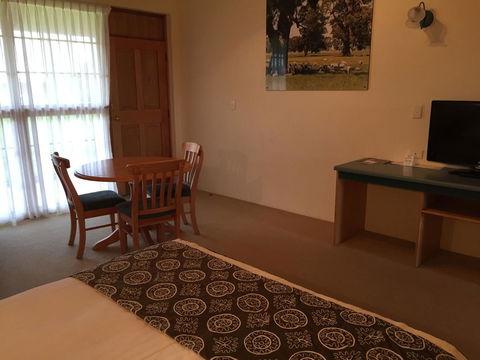 Coonawarra Place Motor Inn - E Caravan Parks 25