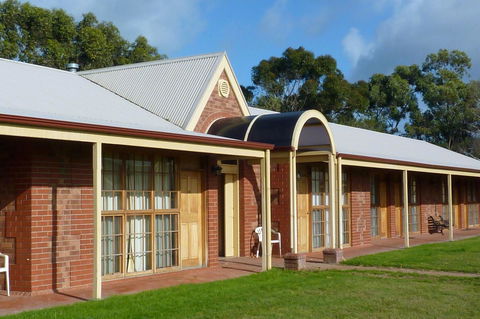 Coonawarra Place Motor Inn - E Caravan Parks 36
