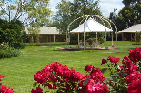 Coonawarra Place Motor Inn - E Caravan Parks 3
