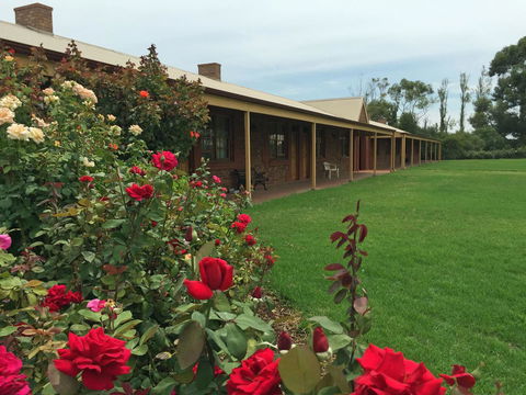 Coonawarra Place Motor Inn - E Caravan Parks 26