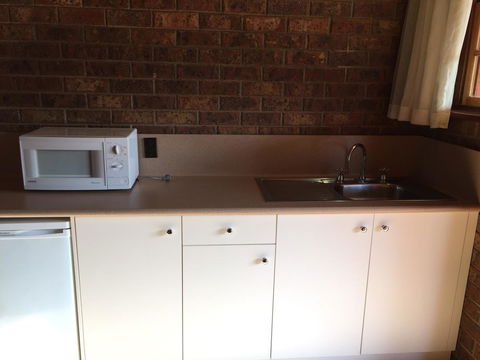 Coonawarra Place Motor Inn - E Caravan Parks 14