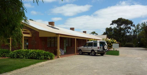 Coonawarra Place Motor Inn - E Caravan Parks 19