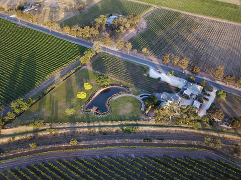 Pirathon Country Estate - E Caravan Parks 2