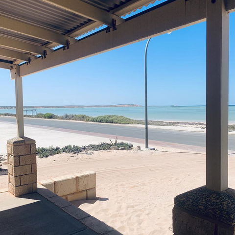 Bay Lodge - E Caravan Parks 0