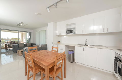 Yaran Suites - E Caravan Parks 42