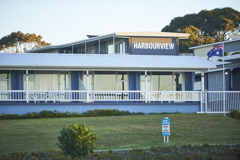 Harbour View Apartments - E Caravan Parks 6