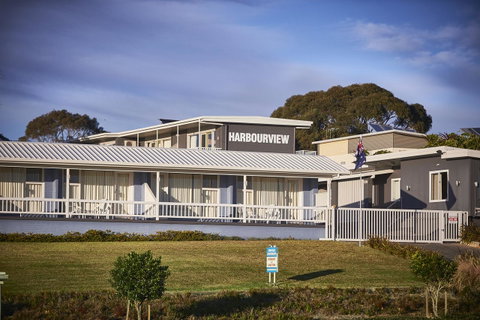 Harbour View Apartments - E Caravan Parks 10