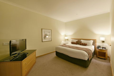 Duxton Hotel Perth - E Caravan Parks 10
