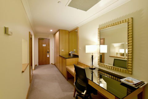 Duxton Hotel Perth - E Caravan Parks 11