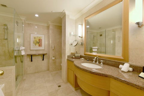 Duxton Hotel Perth - E Caravan Parks 18
