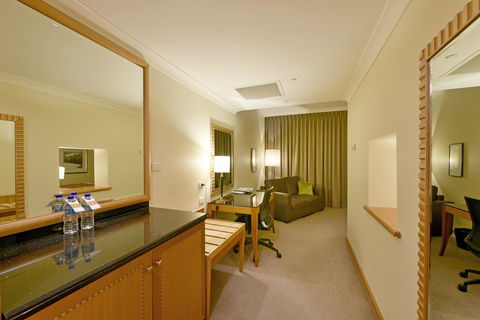 Duxton Hotel Perth - E Caravan Parks 12