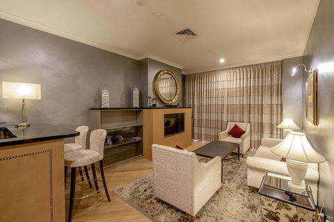 Duxton Hotel Perth - E Caravan Parks 15