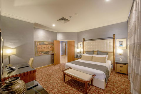 Duxton Hotel Perth - E Caravan Parks 17