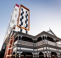 Sage Hotel West Perth - E Caravan Parks