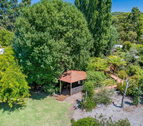 Chimes Spa Retreat - E Caravan Parks 7