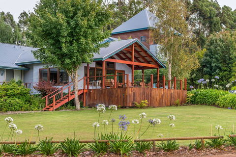 Chimes Spa Retreat - E Caravan Parks 20