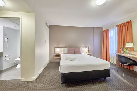 Ibis Perth - E Caravan Parks 4