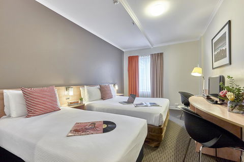 Ibis Perth - E Caravan Parks 8