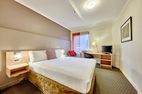 Ibis Perth - E Caravan Parks 15