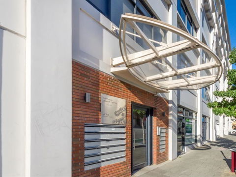 Home Apartment - Perth City Centre - Free WiFi - E Caravan Parks 4