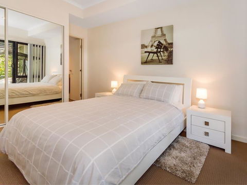 Home Apartment - Perth City Centre - Free WiFi - E Caravan Parks 8