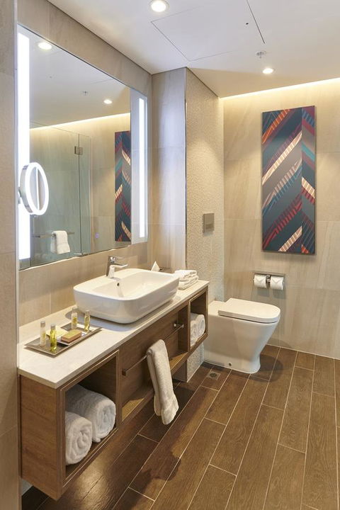 Doubletree By Hilton Perth Northbridge - E Caravan Parks 13