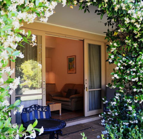 Grapevines Boutique Accommodation - E Caravan Parks 7