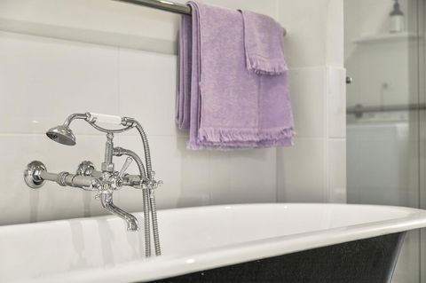 Lavender Cottage - E Caravan Parks 16