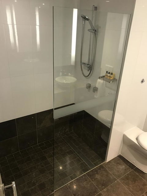 Residence On Langley Park - E Caravan Parks 5