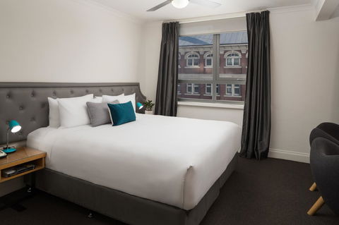 Pensione Hotel Perth - E Caravan Parks 0