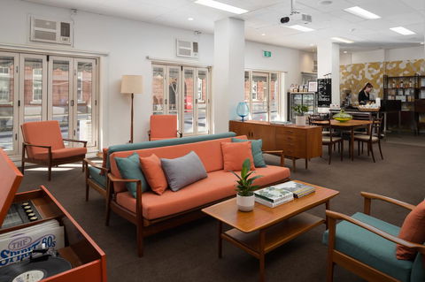 Pensione Hotel Perth - E Caravan Parks 6