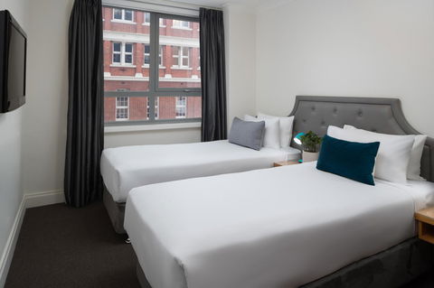 Pensione Hotel Perth - E Caravan Parks 10