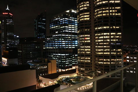 Centre Of Perth Whole Apartment W/view&spa&pool&wifi - E Caravan Parks 15