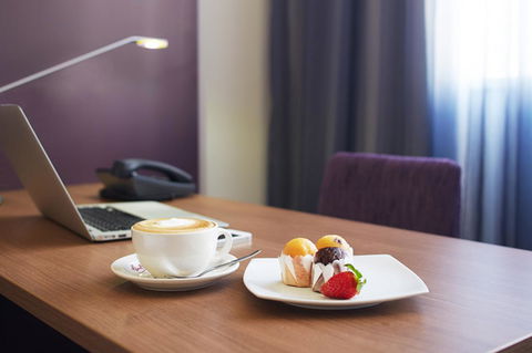 Quality Hotel Ambassador Perth - E Caravan Parks 11
