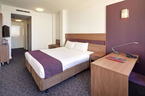 Quality Hotel Ambassador Perth - E Caravan Parks 4