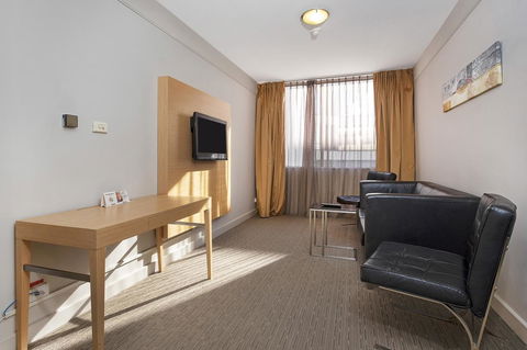 Quality Hotel Ambassador Perth - E Caravan Parks 27