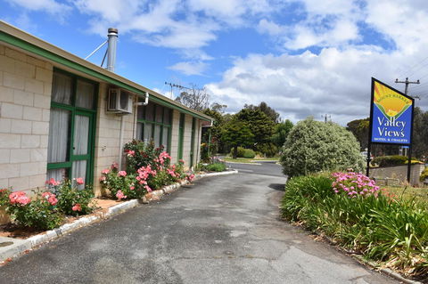 Mount Barker Valley Views Motel & Chalets, Western Australia - E Caravan Parks 19