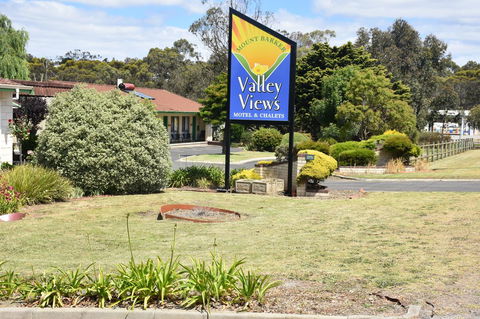 Mount Barker Valley Views Motel & Chalets, Western Australia - E Caravan Parks 10