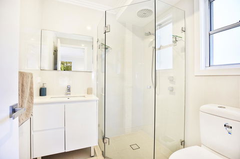 Calming Waters - Pet Friendly - Community Pool - E Caravan Parks 22