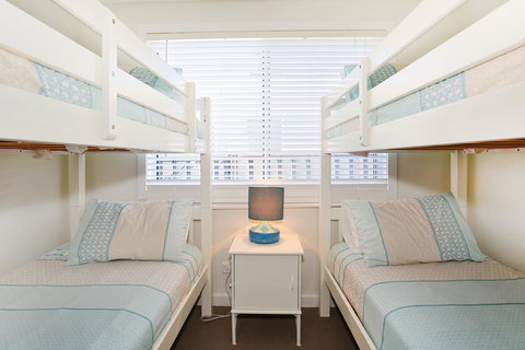 Calming Waters - Pet Friendly - Community Pool - E Caravan Parks 19