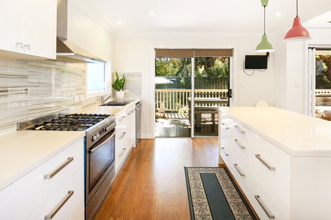 Calming Waters - Pet Friendly - Community Pool - E Caravan Parks 16