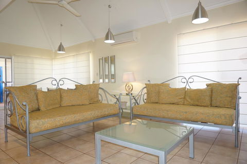 Osprey Holiday Village Unit 110 - E Caravan Parks 2