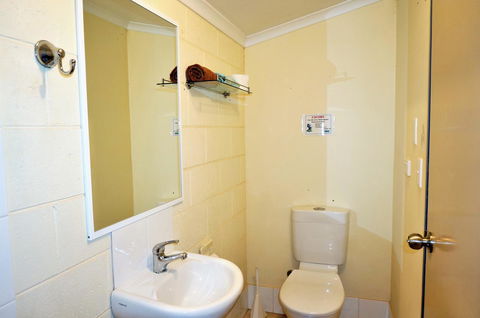 Osprey Holiday Village Unit 110 - E Caravan Parks 20