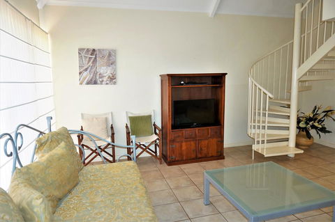 Osprey Holiday Village Unit 110 - E Caravan Parks 7