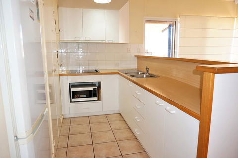 Osprey Holiday Village Unit 110 - E Caravan Parks 8