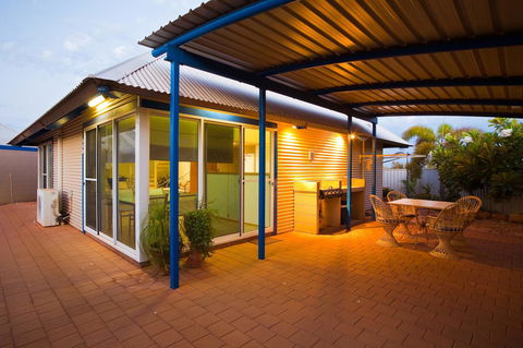 Osprey Holiday Village Unit 110 - E Caravan Parks 17