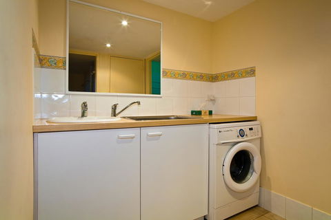 Osprey Holiday Village Unit 110 - E Caravan Parks 16