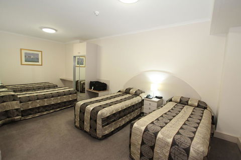 Comfort Inn & Suites Goodearth Perth - E Caravan Parks 6