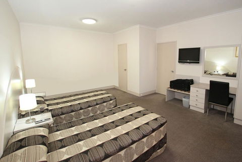 Comfort Inn & Suites Goodearth Perth - E Caravan Parks 25